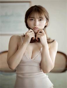 一层一层剥掉女生的衣服的游戏-少女高清在线播放视频